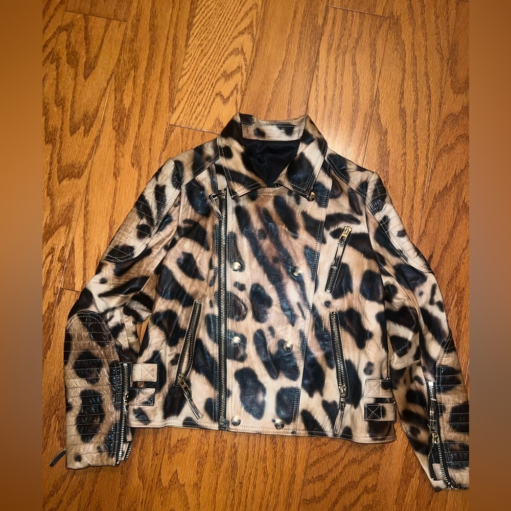 Girls Genuine Leather Leopard/Jaguar Print Jacket size 12 (Fits like a 10)